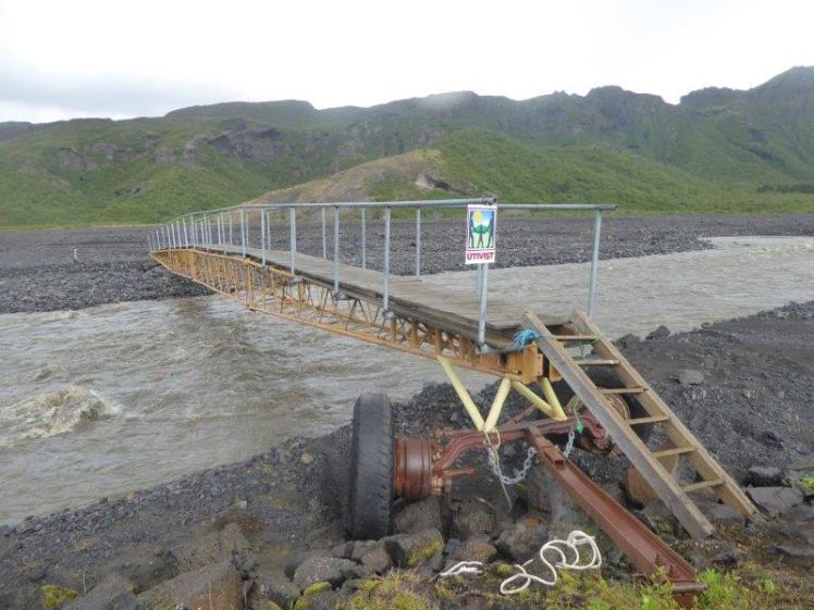 Bridge on wheels across the Krossa