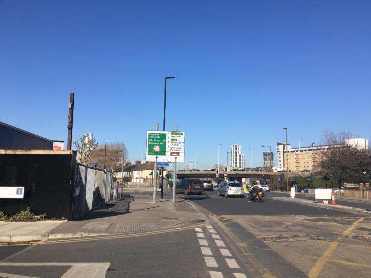 Walking from Greenwich Royal Observatory to the Emirates Air Line