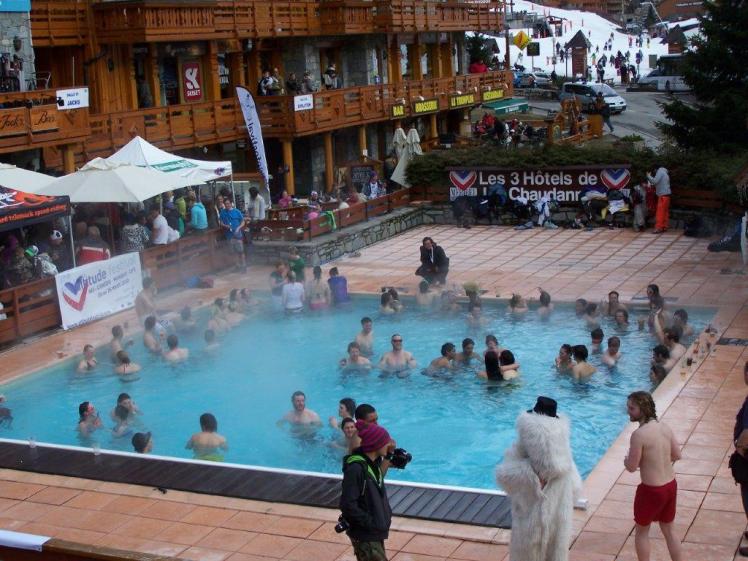 Altitude 2010 pool party