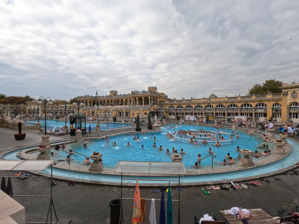 The outdoor pool at Szechenyi, with a foot bath running the entire perimeter of the pool.