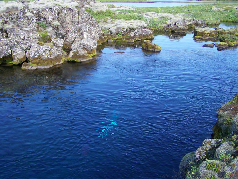 A diver in Þingvellir