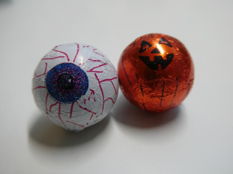 The chocolate from my goodie bag - an eyeball and a pumpkin