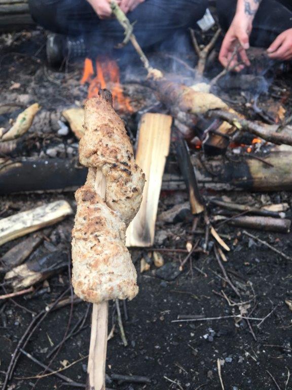 Bushcraft garlic bread over the fire