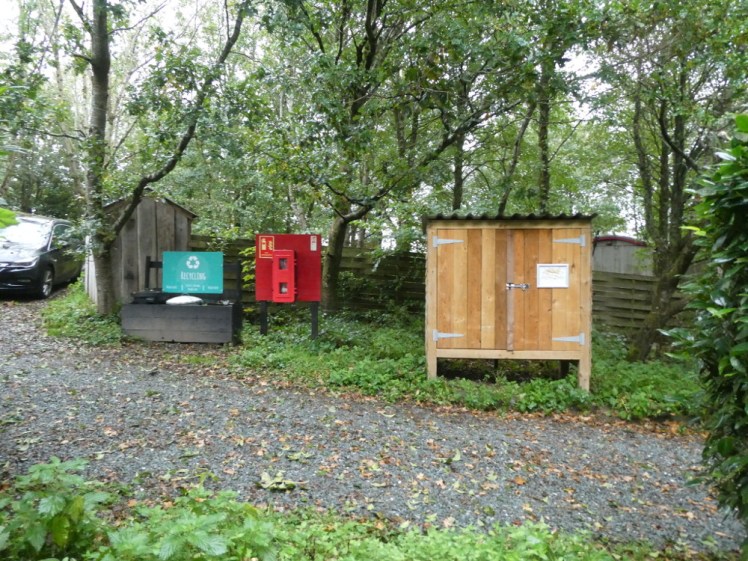 The communal honesty log store