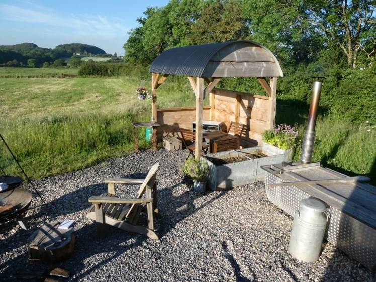 The kitchen shelter and hot tub