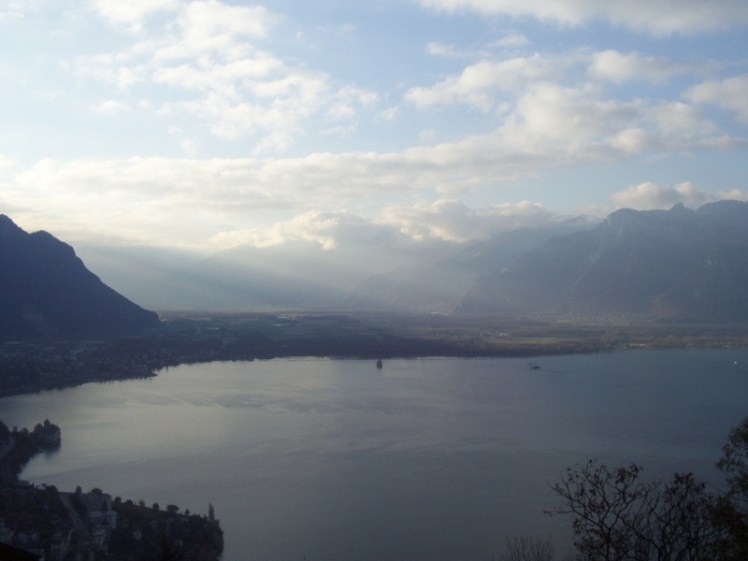 The view over Lake Geneva from Glion early in the morning