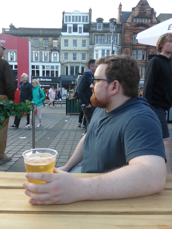 Cider & buskers in Edinburgh on Thursday evening