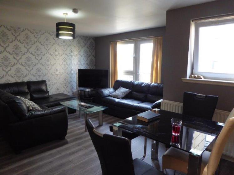 Glasgow apartment - living room