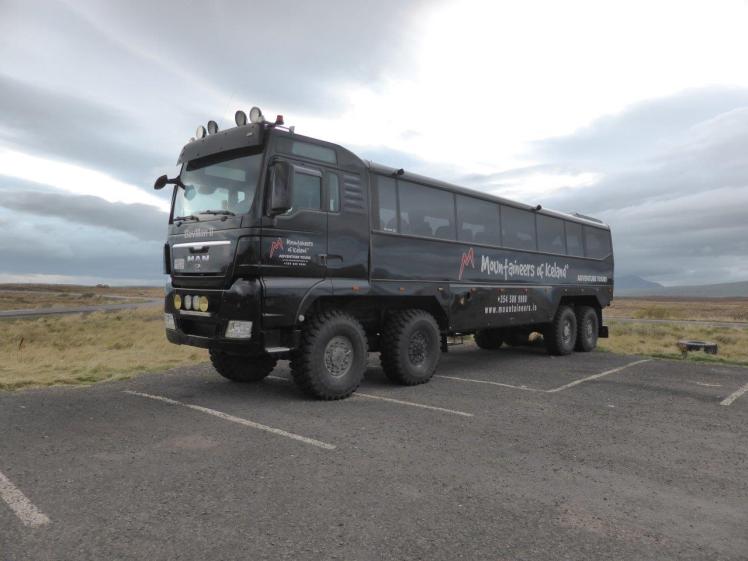 Glacier-going monster machine