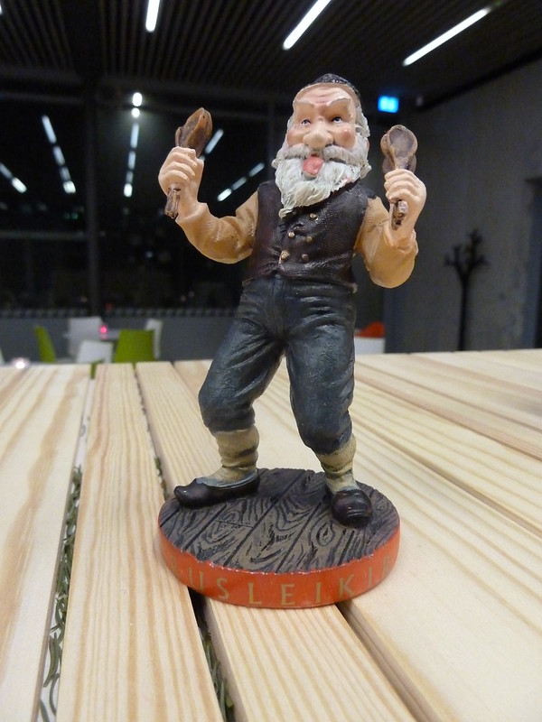 The fourth Yule Lad, Spoon-licker