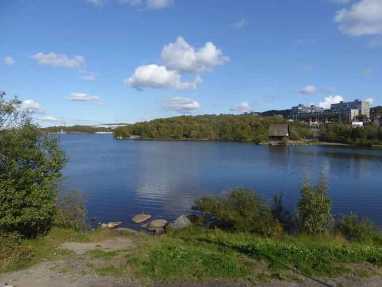 Lake Semyonovskoye, above Murmansk
