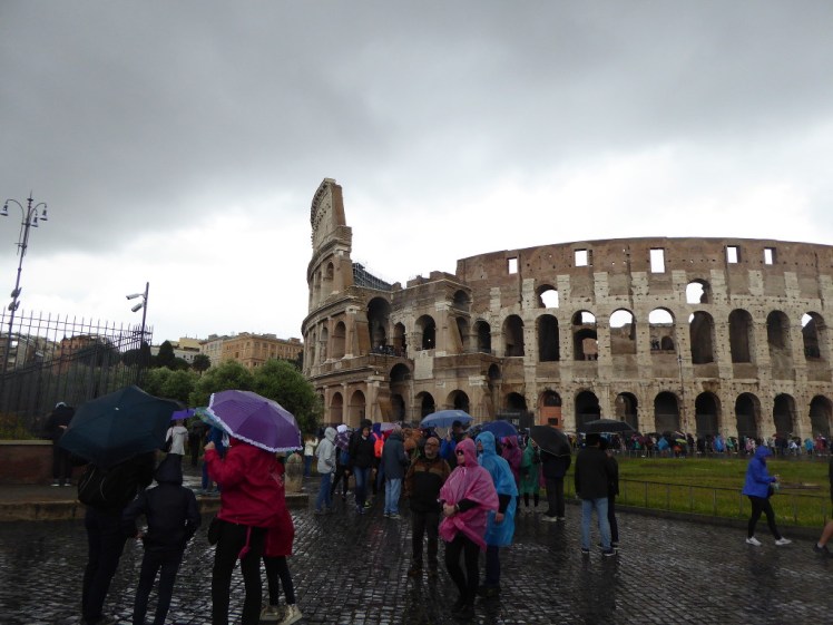 Crowds at the Colosseum