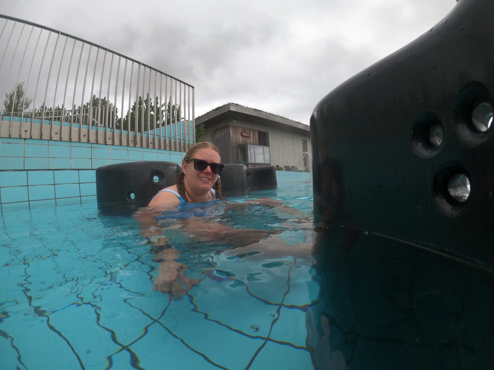 A selfie in Fontana, me sitting at the far end of Sæla, the long shallow pool, among the black stone artworks.
