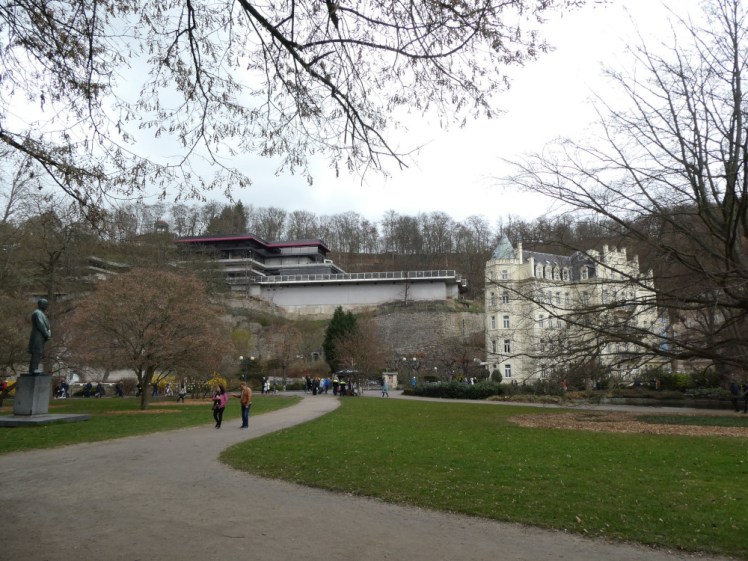 The pool, a concrete "shelf" on top of the cliff over Karlovy Vary.