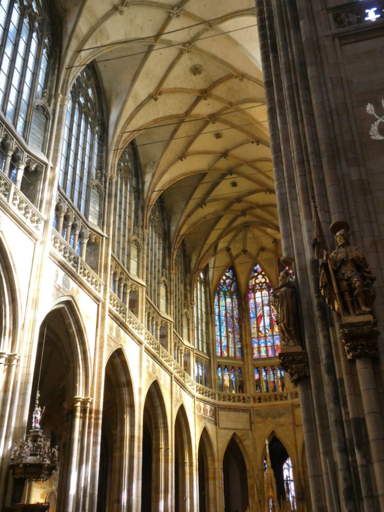 St Vitus Cathedral high Gothic nave, a double height nave with vaulted ceilings.