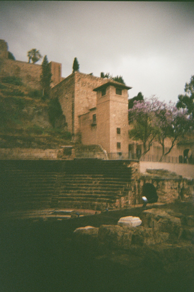 The amphiteatre, a bit dark and a bit green-tinted but otherwise ok.