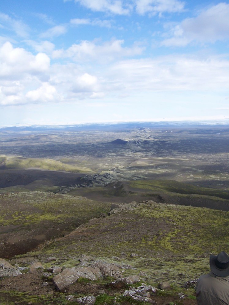 The Laki craters spreading out in a pretty straight line towards the horizon.
